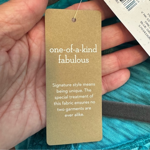 Chico’s Women V Neck Knee Length Stretchy Cotton Knit Dress NWT - Picture 7 of 10